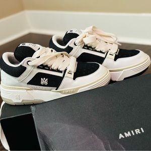 New amiri shoe ( size-7.5)